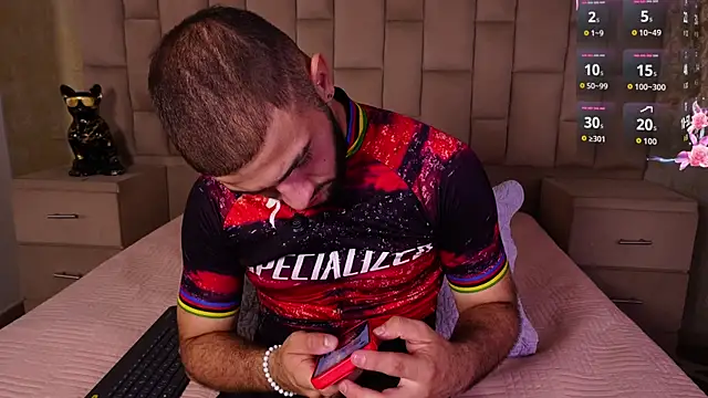 MaximusDick1  online show from 12/04/25, 05:06