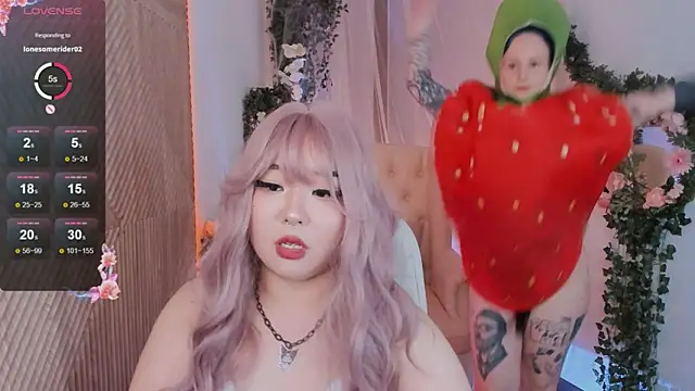 Snapshot of mei_honey_ chatting on 12/13/24, 01:55 mei honey online show from 12/13/24, 01:55