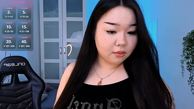 Snapshot of mei_honey_ chatting on 03/08/25, 02:30 mei honey online show from 03/08/25, 02:30