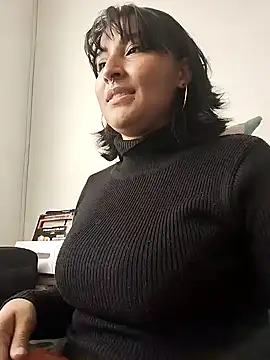 Snapshot of Pauilina chatting on 12/19/24, 07:07 Pauilina online show from 12/19/24, 07:07