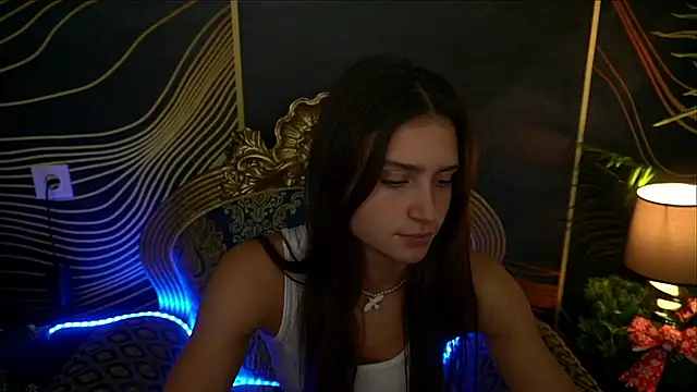 Snapshot of ValeryRoyale chatting on 12/12/24, 02:22 ValeryRoyale online show from 12/12/24, 02:22