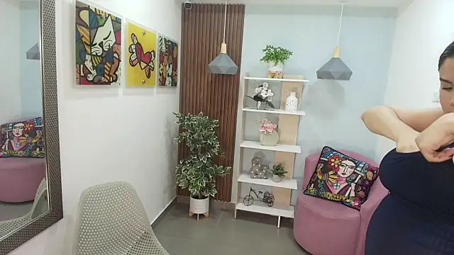 Dalila Sky online show from 12/19/25, 06:04