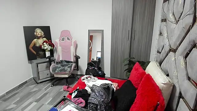 BRITHANY SPARK online show from 01/14/25, 07:43