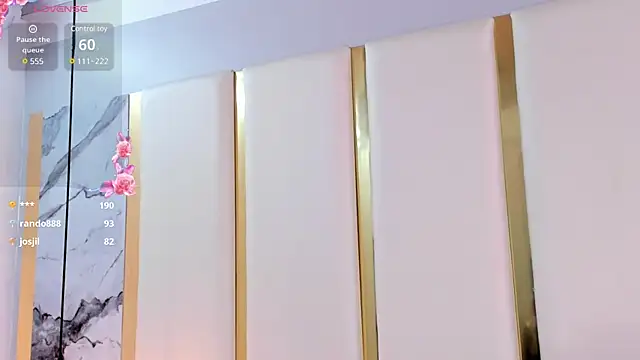 Snapshot of SalommeFlores chatting on 02/15/25, 03:42 SalommeFlores online show from 02/15/25, 03:42