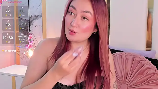 Snapshot of SalommeFlores chatting on 02/23/25, 12:30 SalommeFlores online show from 02/23/25, 12:30