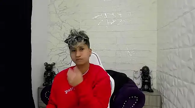 Im Milan Rs online show from 02/13/25, 06:41