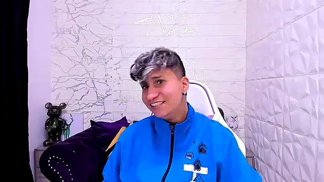 Im Milan Rs online show from 02/15/25, 03:20