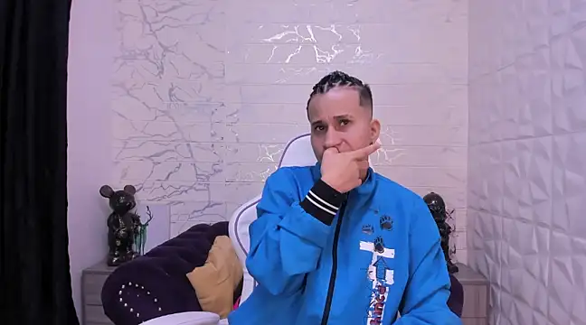 Im Milan Rs online show from 02/22/25, 03:12