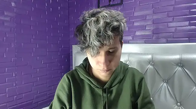 Im Milan Rs online show from 03/22/25, 01:54