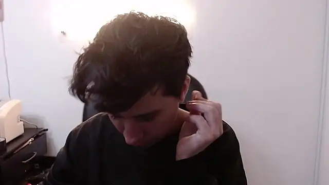 Snapshot of Im_Milan_Rs chatting on 05/05/26, 05:37 Im Milan Rs online show from 05/05/26, 05:37