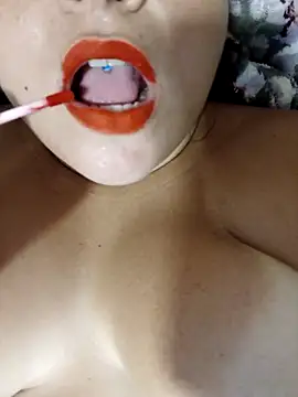 Snapshot of carola_hotwife chatting on 03/09/25, 07:59 carola hotwife online show from 03/09/25, 07:59