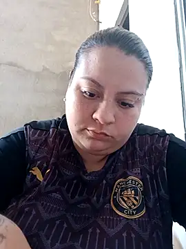 Snapshot of carola_hotwife chatting on 09/22/25, 01:46 carola hotwife online show from 09/22/25, 01:46