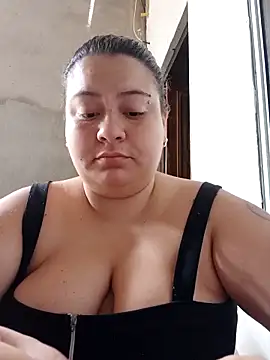 Snapshot of carola_hotwife chatting on 10/02/25, 01:51 carola hotwife online show from 10/02/25, 01:51