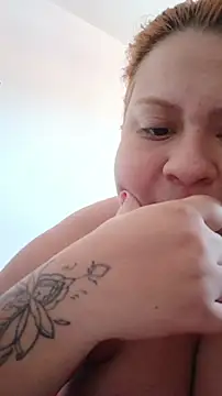 Snapshot of carola_hotwife chatting on 10/26/25, 02:56 carola hotwife online show from 10/26/25, 02:56