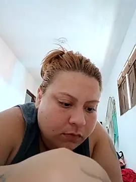 Snapshot of carola_hotwife chatting on 10/30/25, 12:28 carola hotwife online show from 10/30/25, 12:28