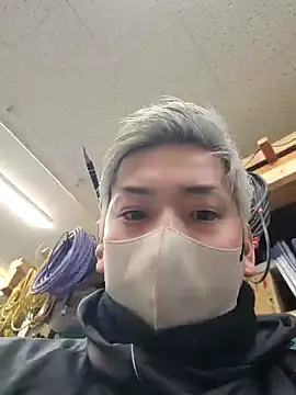 Snapshot of da--------i chatting on 02/18/25, 11:11 da--------i online show from 02/18/25, 11:11