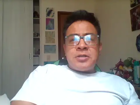 Snapshot of Ratigo69 chatting on 06/23/26, 04:49 Ratigo69 online show from 06/23/26, 04:49