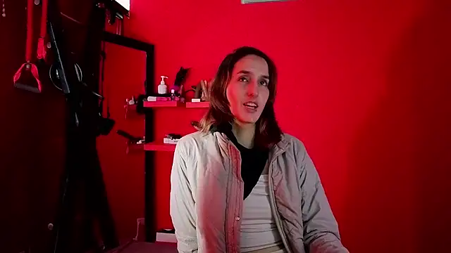 Ambar Roux  online show from 04/16/26, 12:50