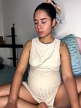 Snapshot of _Luana chatting on 01/17/26, 03:11 Luana online show from 01/17/26, 03:11