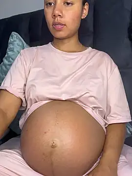 Snapshot of _Luana chatting on 02/13/26, 03:13 Luana online show from 02/13/26, 03:13