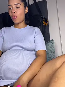 Snapshot of _Luana chatting on 03/03/26, 01:12 Luana online show from 03/03/26, 01:12