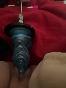 Snapshot of luisa1 chatting on 10/26/25, 08:15 luisa1 online show from 10/26/25, 08:15