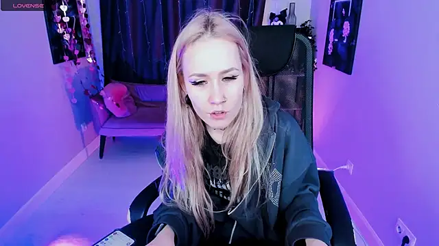 Bunny  of love online show from 02/12/25, 01:37