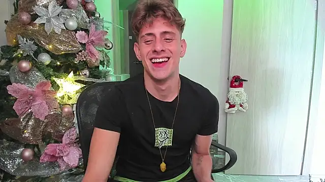 Snapshot of Jasperjoness chatting on 12/18/24, 05:52 Jasperjoness online show from 12/18/24, 05:52