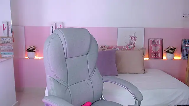 violeta leon online show from 02/11/25, 06:19