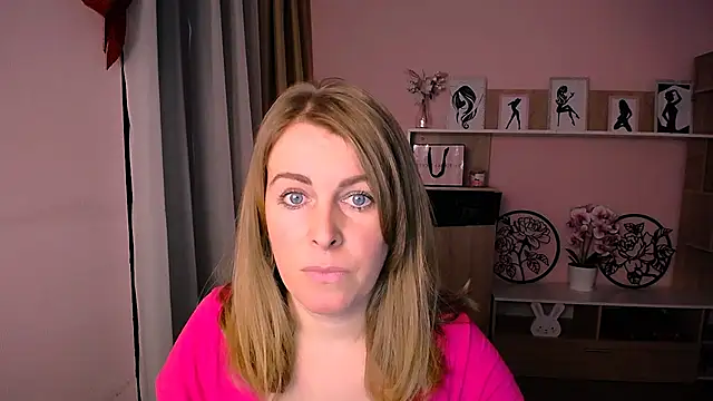 Hot Milady online show from 01/16/25, 08:11