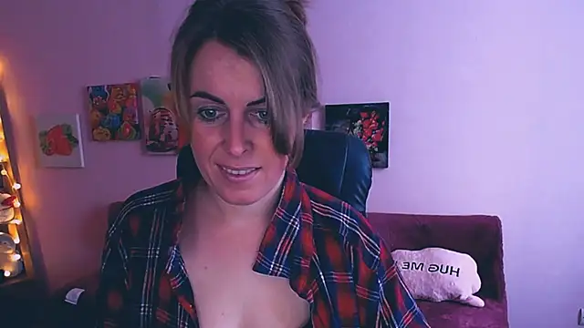 Hot Milady online show from 02/12/25, 08:06