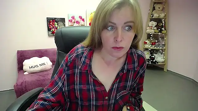 Hot Milady online show from 09/26/25, 07:01