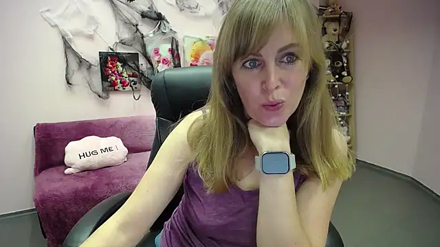 Hot Milady online show from 11/07/25, 08:25