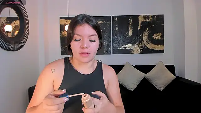 ValeriaRoldanX online show from 07/16/26, 11:27