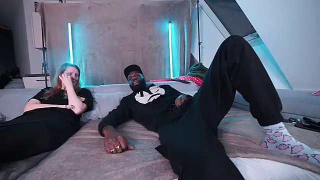 MacTroy online show from 12/26/24, 06:01