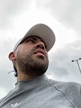 Snapshot of JuanZapata33 chatting on 12/21/24, 07:38 JuanZapata33 online show from 12/21/24, 07:38