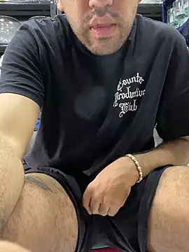 Snapshot of JuanZapata33 chatting on 12/24/24, 06:50 JuanZapata33 online show from 12/24/24, 06:50