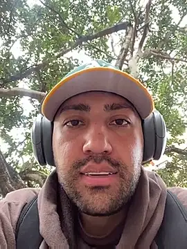 Snapshot of JuanZapata33 chatting on 01/01/25, 08:47 JuanZapata33 online show from 01/01/25, 08:47