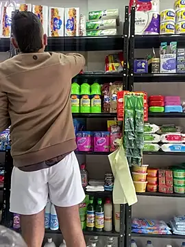 Snapshot of JuanZapata33 chatting on 01/15/25, 05:37 JuanZapata33 online show from 01/15/25, 05:37