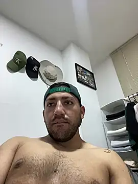 Snapshot of JuanZapata33 chatting on 01/21/25, 09:46 JuanZapata33 online show from 01/21/25, 09:46