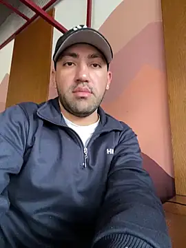 Snapshot of JuanZapata33 chatting on 01/25/25, 04:13 JuanZapata33 online show from 01/25/25, 04:13