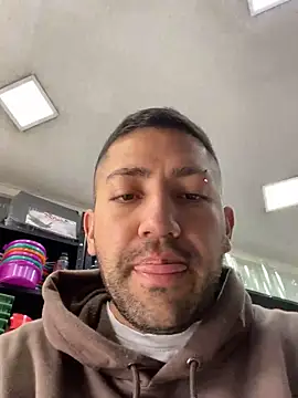 Snapshot of JuanZapata33 chatting on 01/27/25, 07:46 JuanZapata33 online show from 01/27/25, 07:46