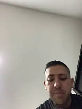 Snapshot of JuanZapata33 chatting on 02/18/25, 12:48 JuanZapata33 online show from 02/18/25, 12:48