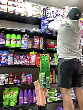 Snapshot of JuanZapata33 chatting on 03/07/25, 06:22 JuanZapata33 online show from 03/07/25, 06:22