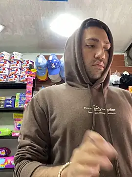 Snapshot of JuanZapata33 chatting on 09/09/25, 03:55 JuanZapata33 online show from 09/09/25, 03:55