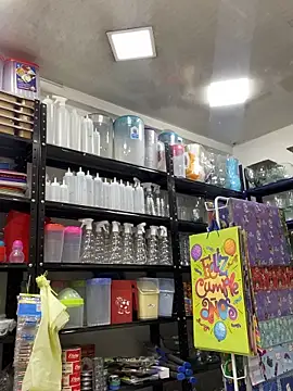 Snapshot of JuanZapata33 chatting on 11/23/25, 08:19 JuanZapata33 online show from 11/23/25, 08:19