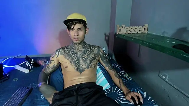 Travistanner 28 online show from 09/15/25, 10:21