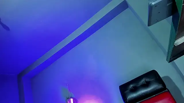 Travistanner 28 online show from 09/21/25, 04:03