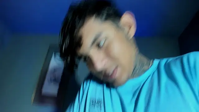 Travistanner 28 online show from 10/22/25, 03:18