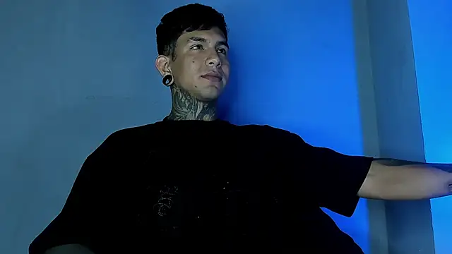 Snapshot of Travistanner_28 chatting on 06/23/26, 11:25 Travistanner 28 online show from 06/23/26, 11:25